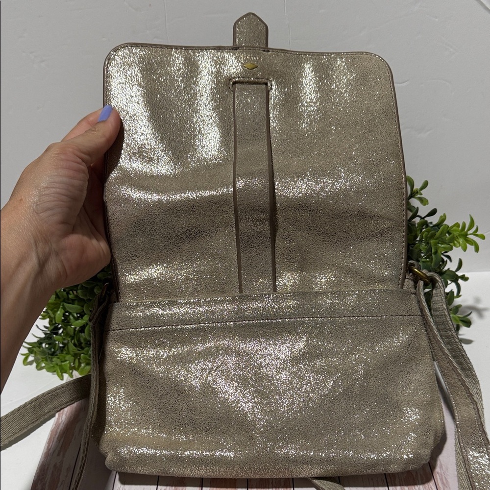 Fossil Elegant Metallic Shoulder Bag - Picture 8 of 11